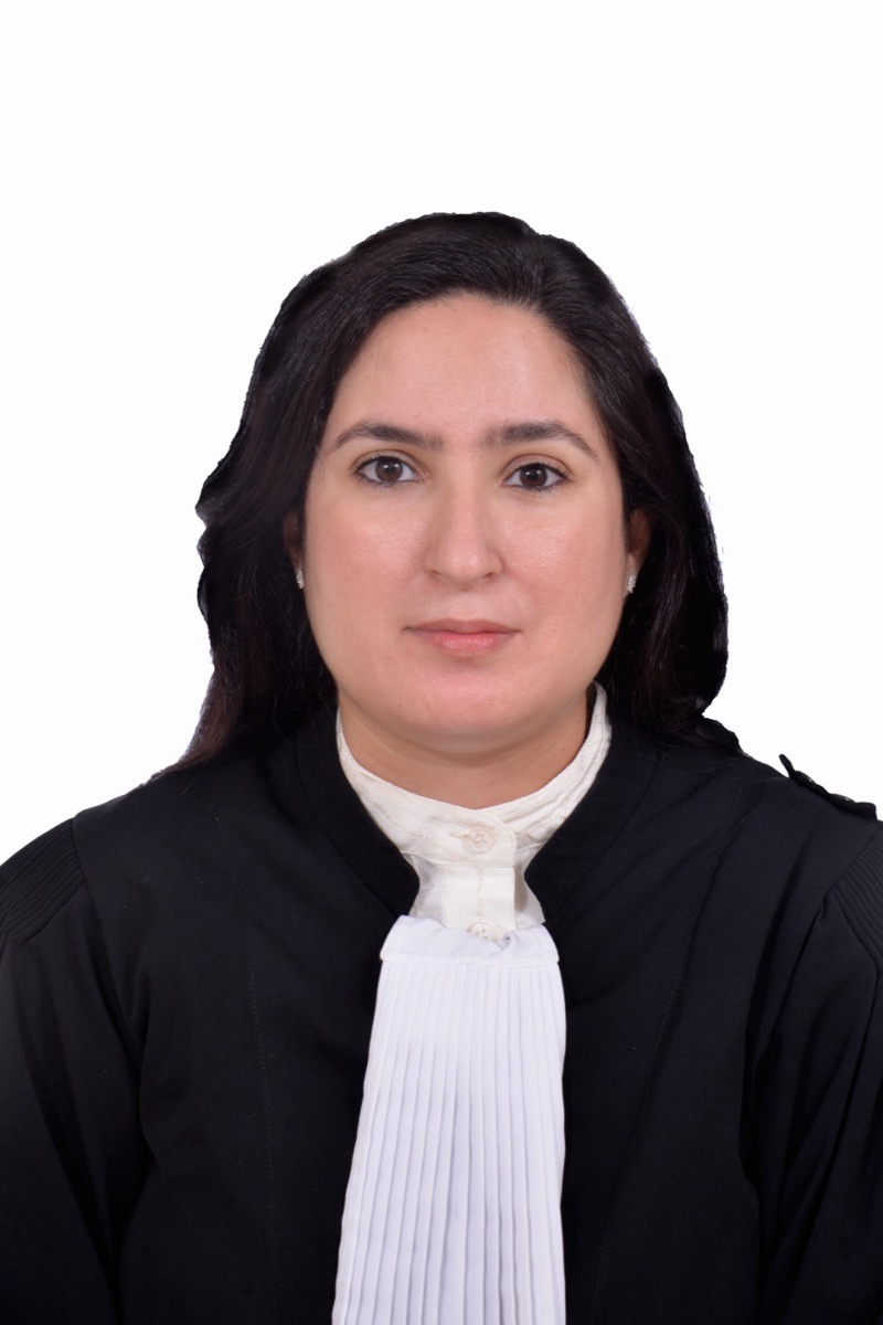 الأستاذة صوفية بوكرين ببذلة المحاماة